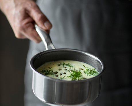 Kaperssauce med dild – nem opskrift på cremet sauce med kapers