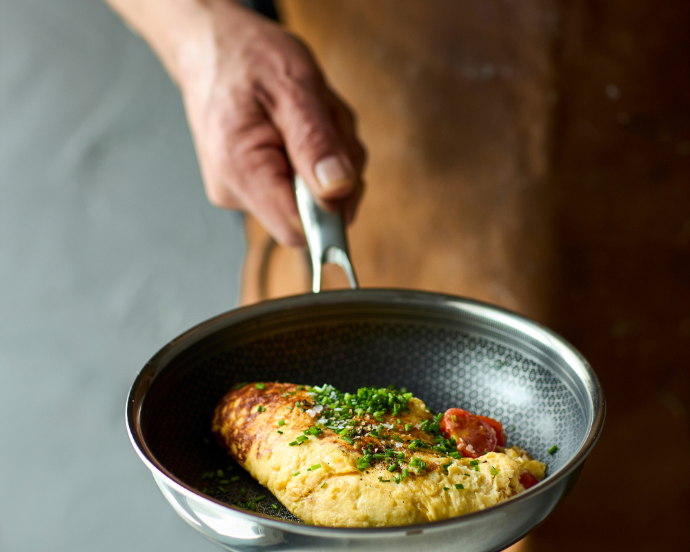 Omelet med tomat og ost | Nem og luftig omelet på 20 minutter