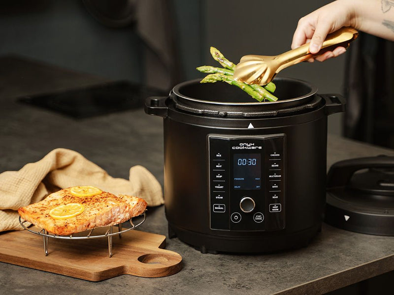 11-I-1 MULTICOOKER